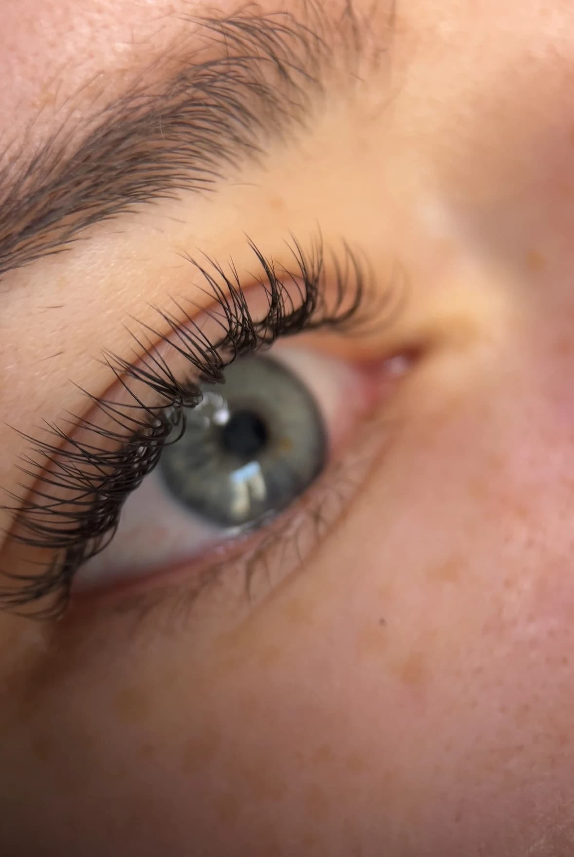 eyelashes